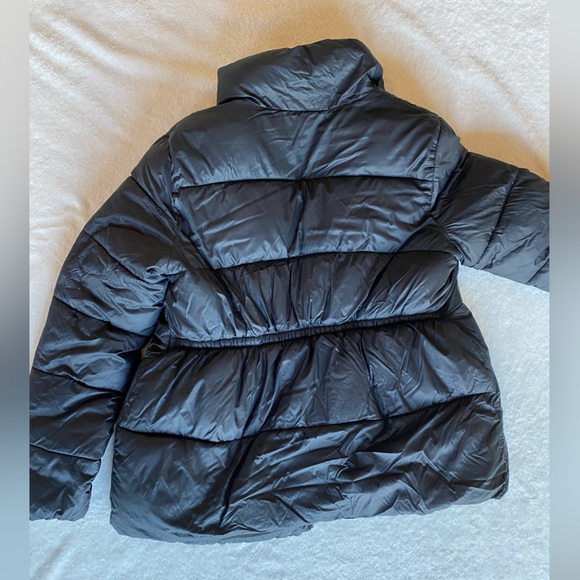 Maternity puffer coat - Picture 2 of 3